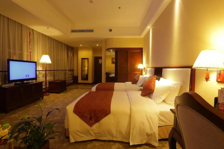 Ziwei Huatian Grand Hotel