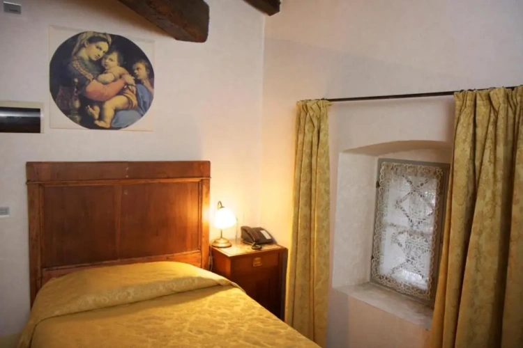 Standard Single room