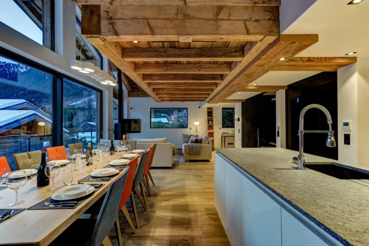 Chalet Red Fox
