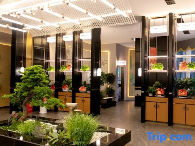 Zhenxiang Hotel (Leyang Shennong Square Store)
