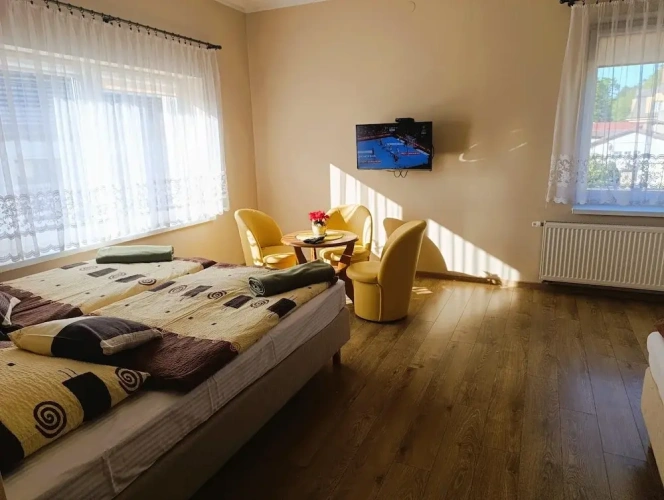 2 Bedrooms Classic Apartment