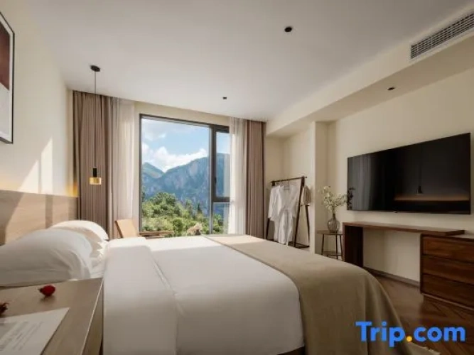 2 Bedrooms Suite