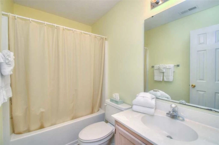 River Oaks 11-F
