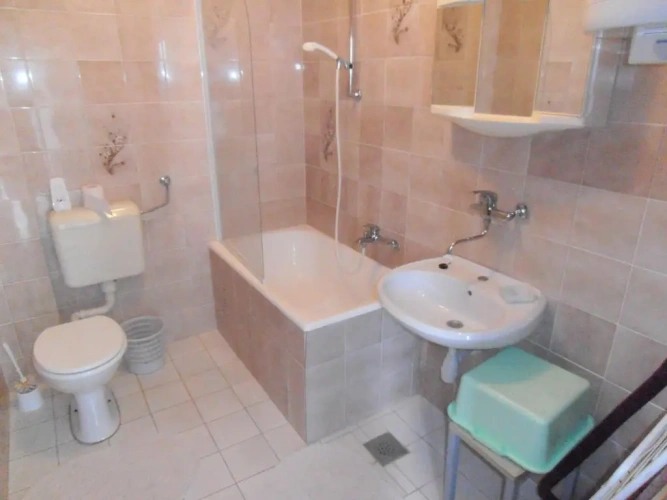 2 Bedrooms Apartment with balcony and with sea view