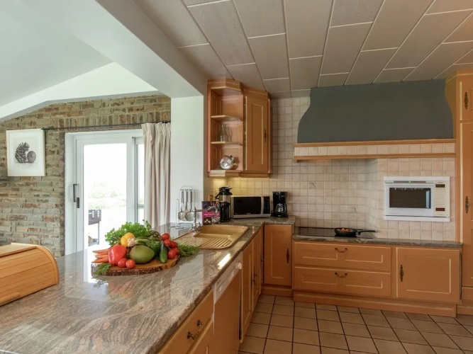 5 Bedrooms Classic Cottage