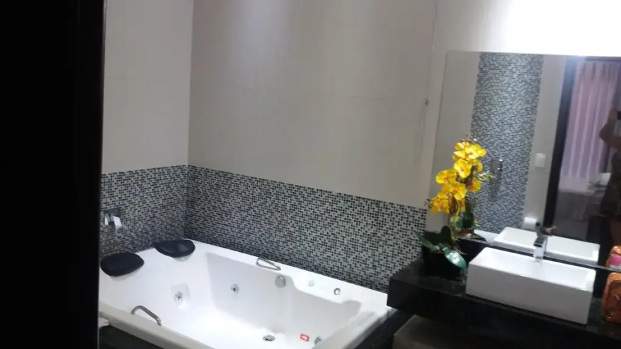 Vitor Hotel II