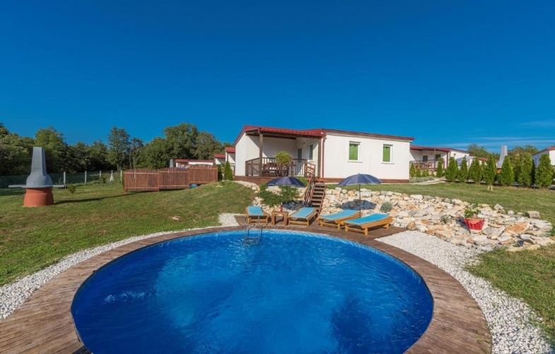 2 Bedrooms Bungalow