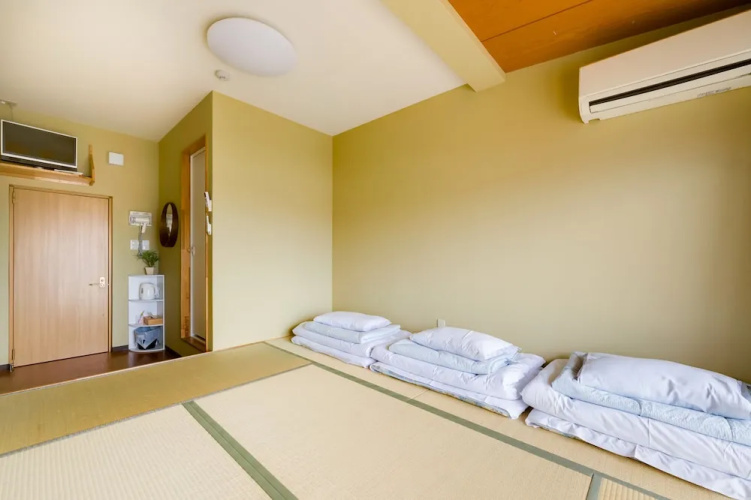 Yolee Guest House