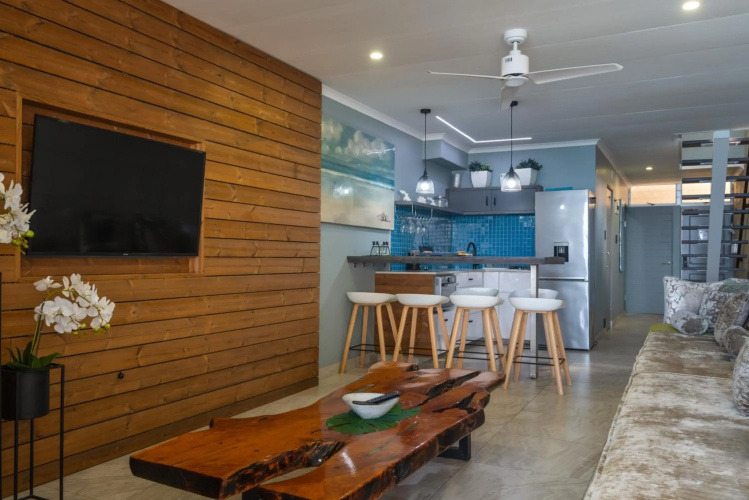 Sea front designer apartment