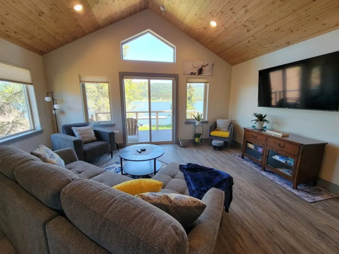 Lakeshore Cabins