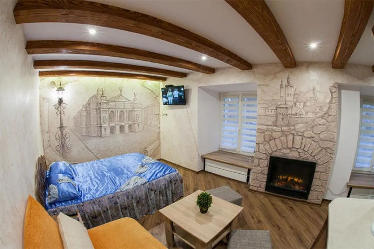 Apartament on Rynok Square 3