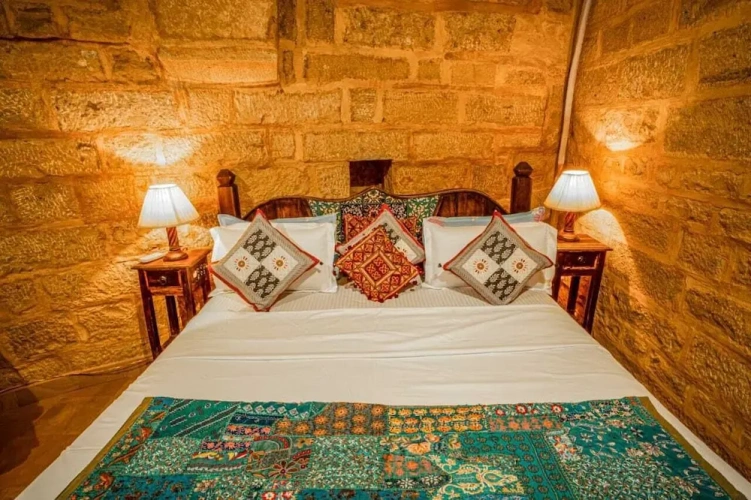 Superior Double room with balcony and with city view