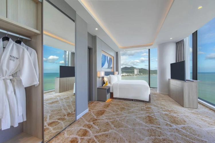 Double Suite with balcony and with ocean view