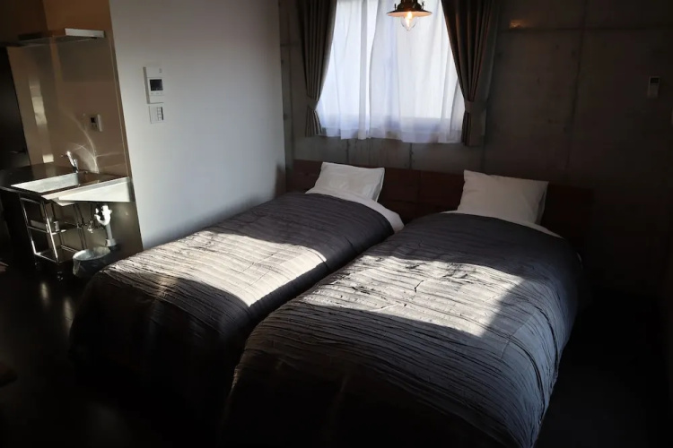 Treeside Hotel & Apartment