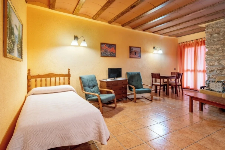 Standard Triple room with balcony