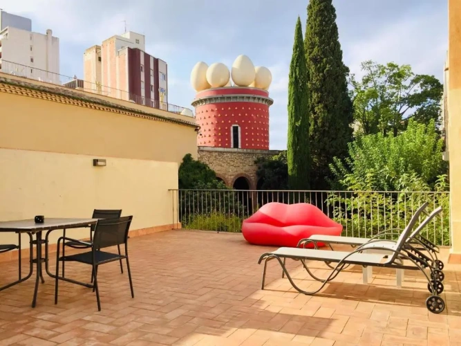 2 Bedrooms Apartment with view