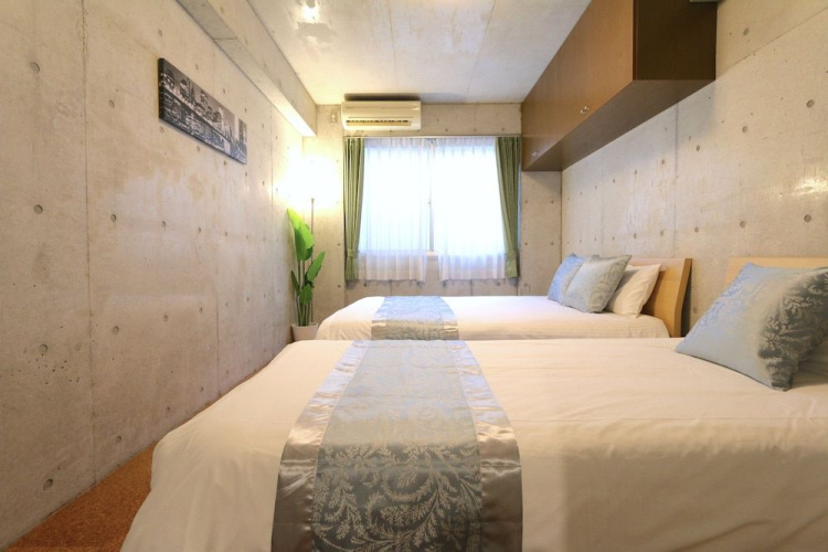 Kurosaki House