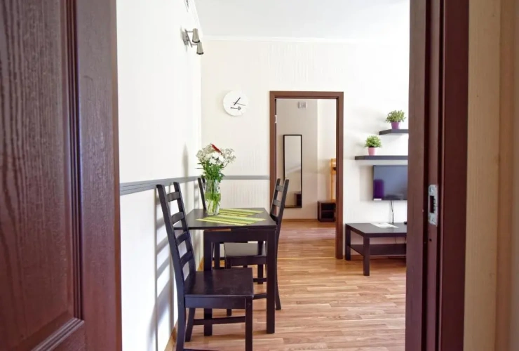 1 Bedroom Apartment