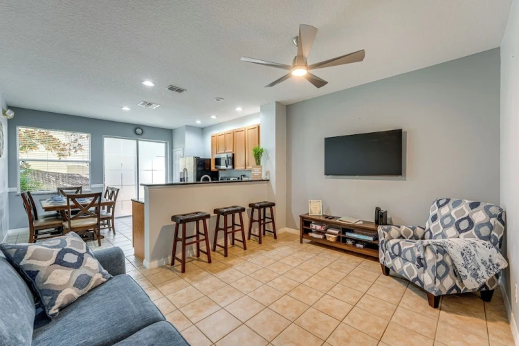 3 Bedrooms Apartment