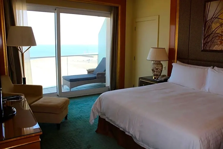 Deluxe Four Seasons Suite with sea view