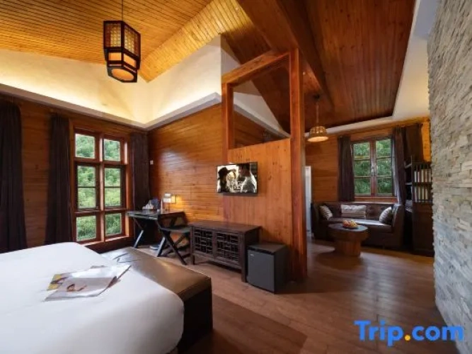 Family Suite with mountain view