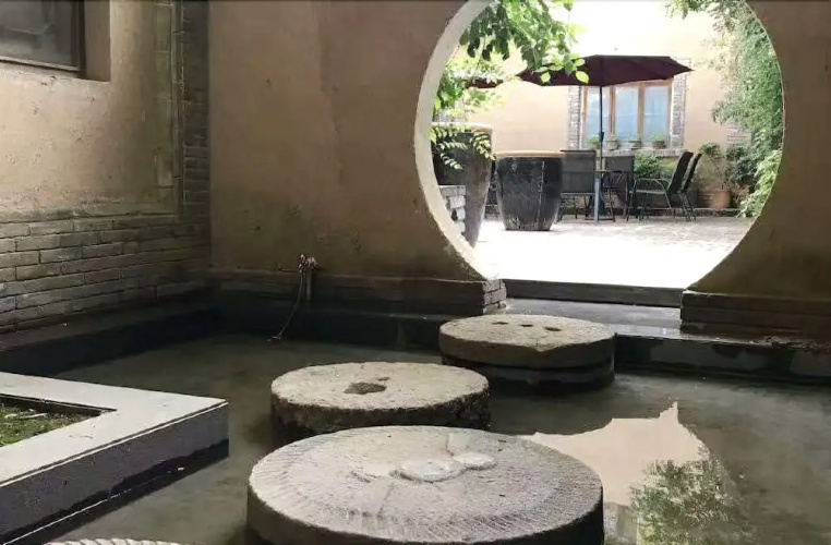 Zuoyouke Theme Hotel