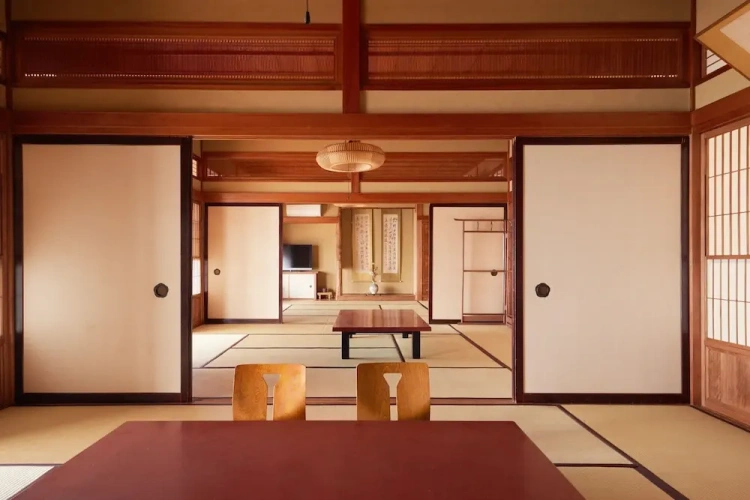 Standard Triple room with lake view