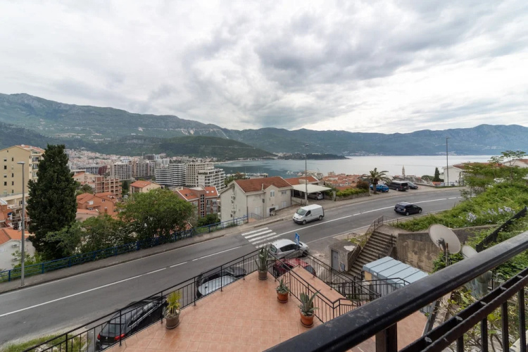 Sea view studio Tibor