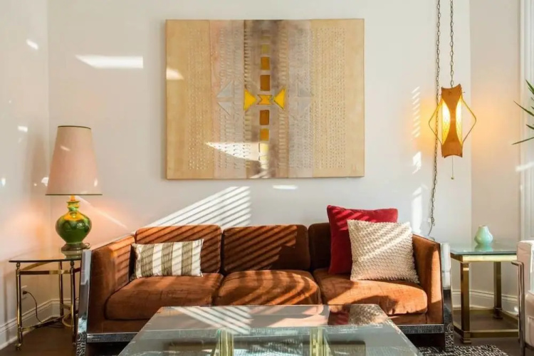 Chic Logan Pad - Modern Meets Retro