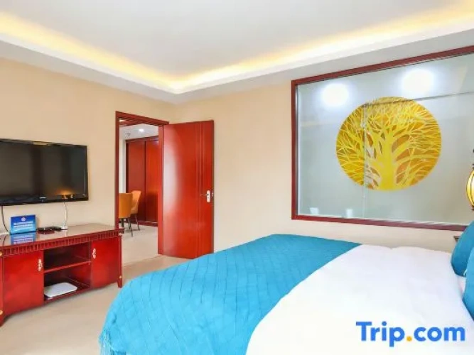 Deluxe Suite