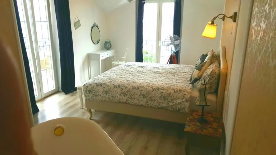 Deluxe Apartment