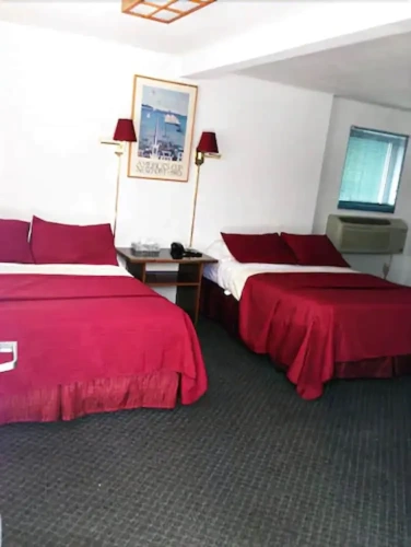 Economy Quadruple room