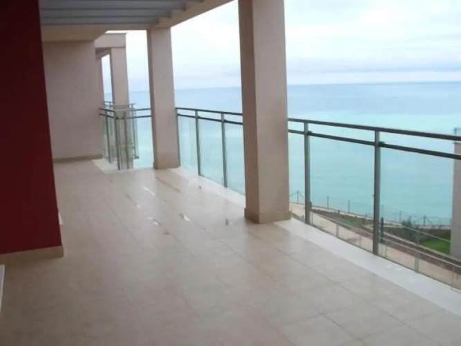 Luxurious Duplex Penthouse Facing the sea