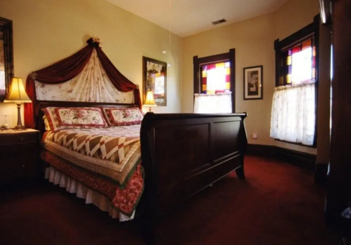 Kaleidoscope Inn & Gardens