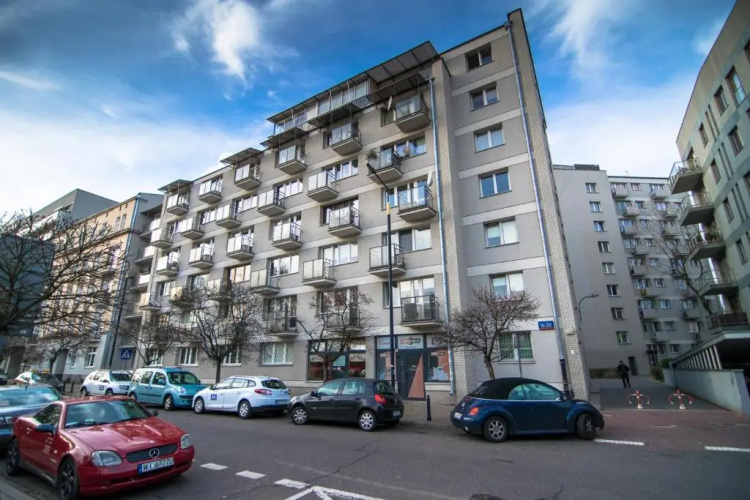 The White Apartment
