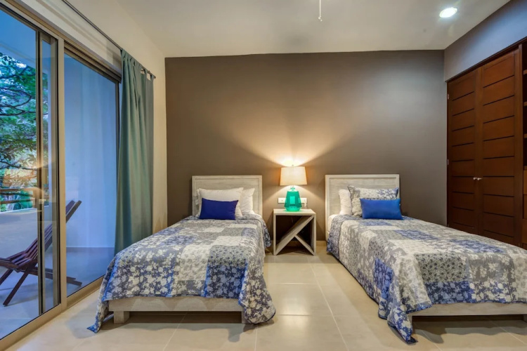Blue Beach 2 BRM apt sleeps 5