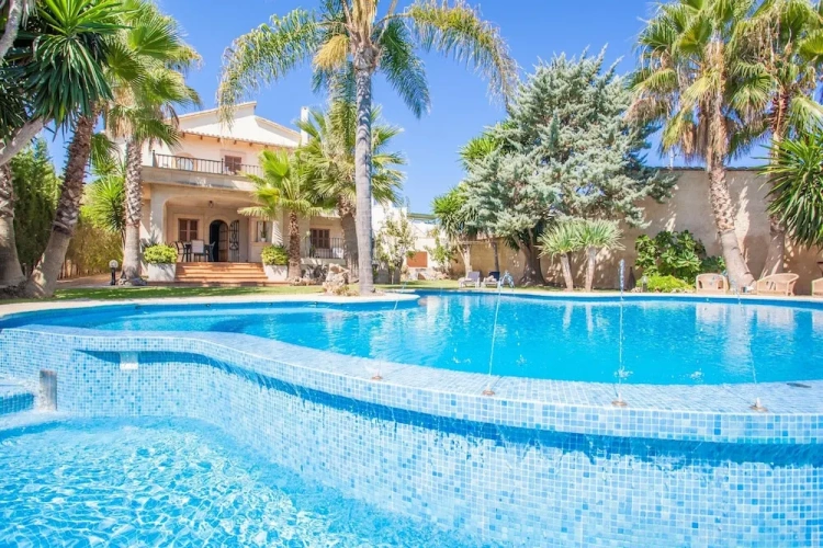 Villa