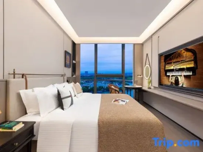 1 Bedroom Deluxe Suite
