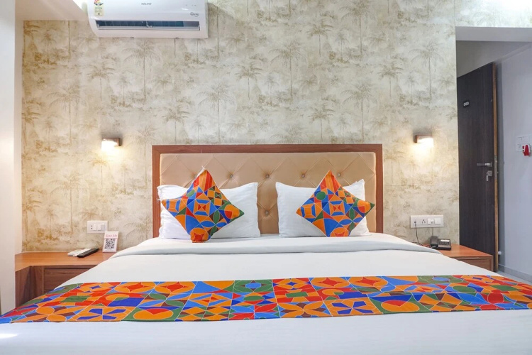 Fabhotel Emersion Residency