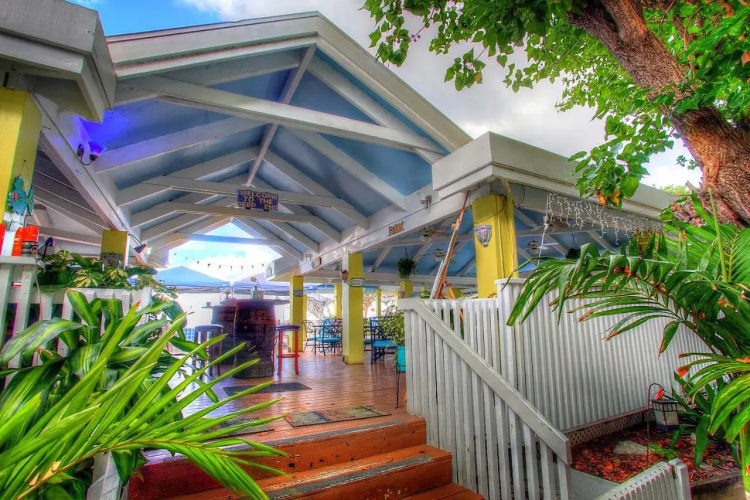 Tamarind Reef Resort Spa & Marina