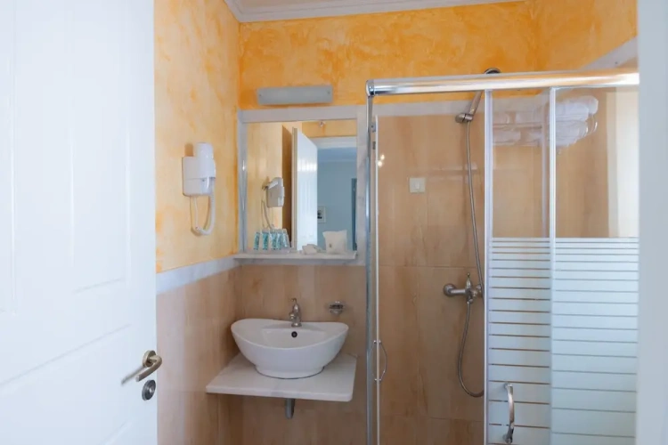 1 Bedroom Suite with balcony