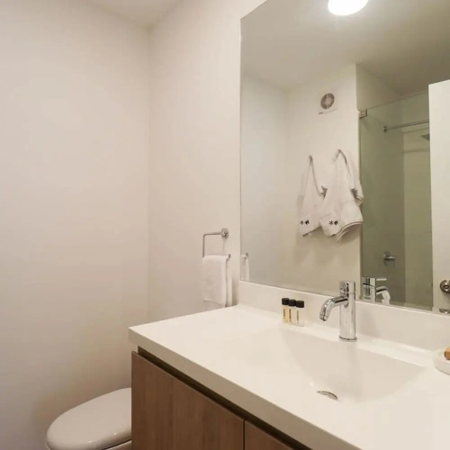 w Designer 2BR in Miraflores