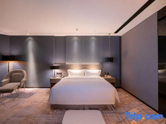 Deluxe Double Suite