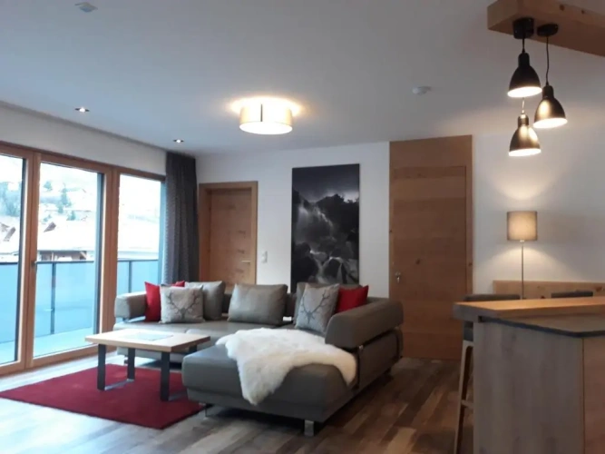 3 Bedrooms Apartment