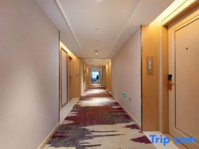 Vienna Hotel (Longhui Bus Terminal)