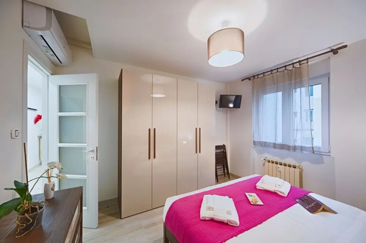 Elegant Pol's Loft
