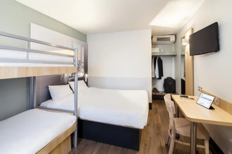 Quadruple room