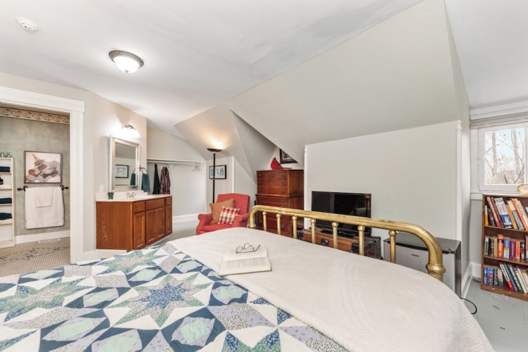 Moon River Bed and Breakfast