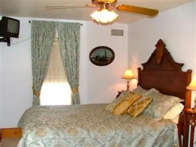 Magnolia House