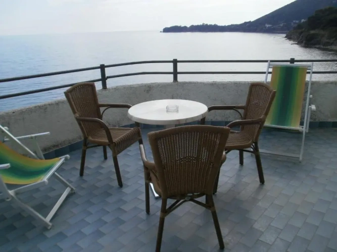 Standard Quadruple room with mountain view